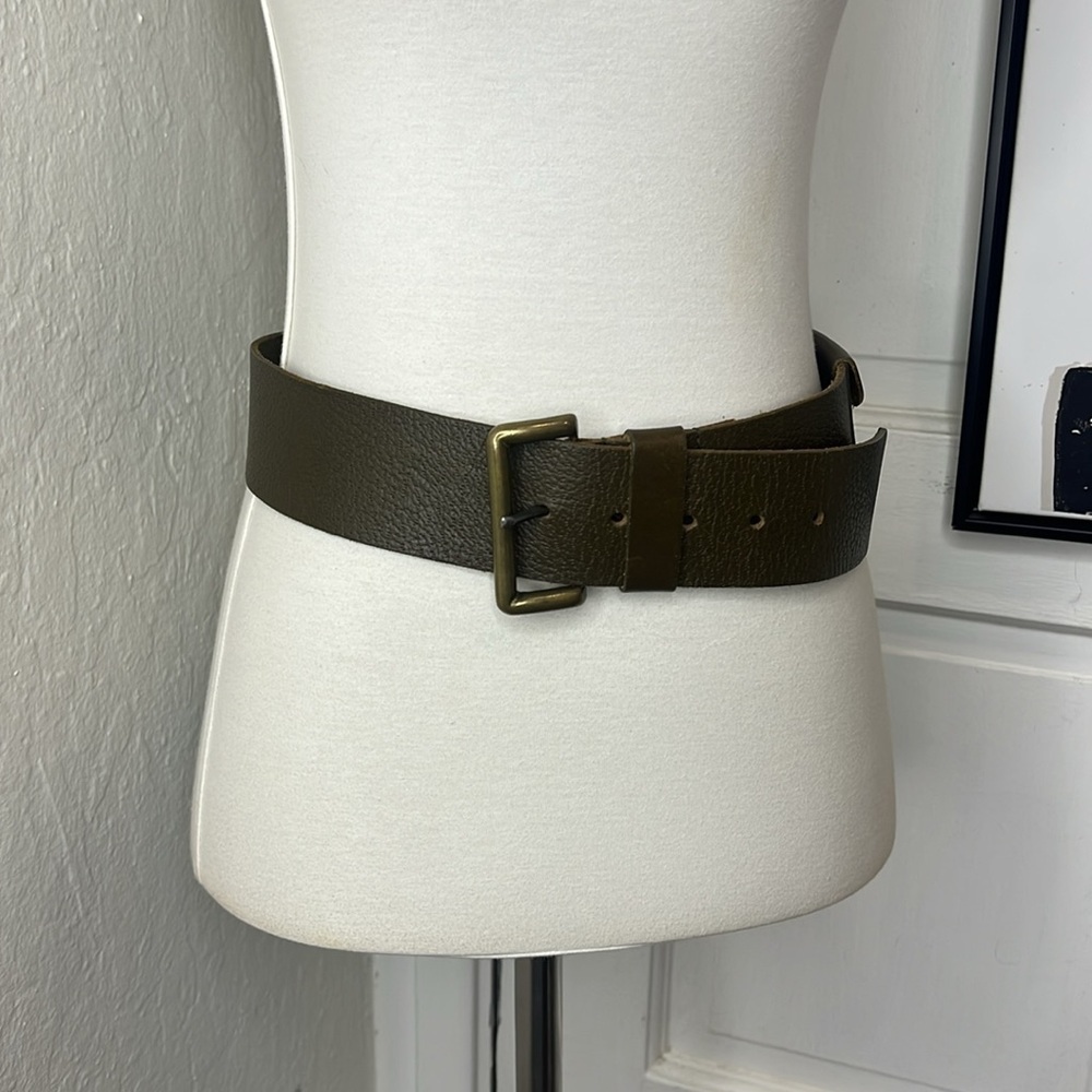 Ann Taylor Olive Green Leather Belt with side pocket Size ML
